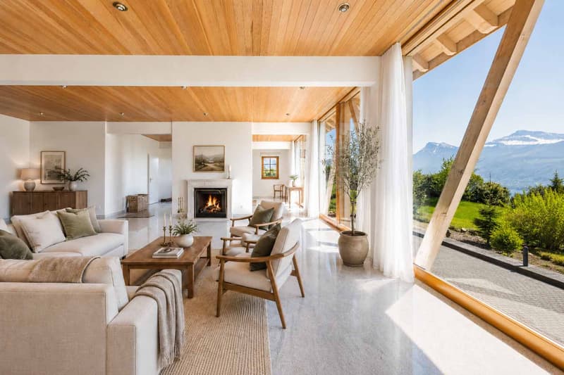 Wohnzimmer mit Bergblick