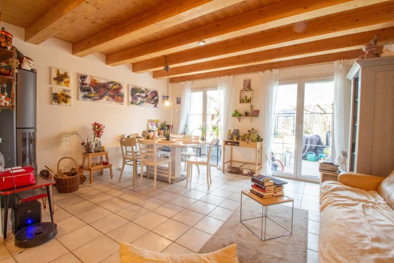 Maison de rangée de 5,5 pièces avec grand grenier utilisable (2)
