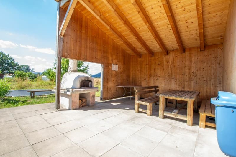 Renovated and family-friendly 5.5 room row house (23)