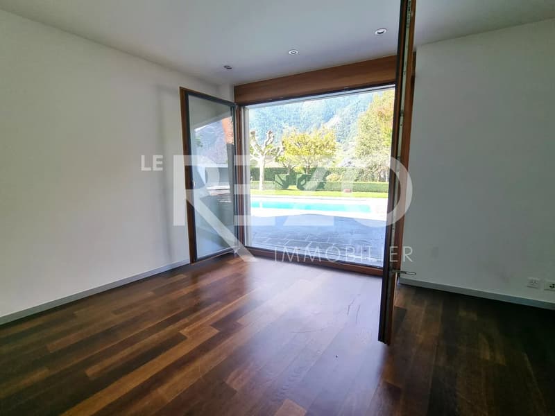 Architect-designed villa with swimming pool and sauna - Fully (8)