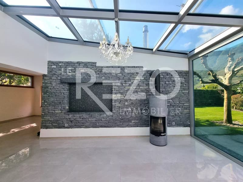 Architect-designed villa with swimming pool and sauna - Fully (5)