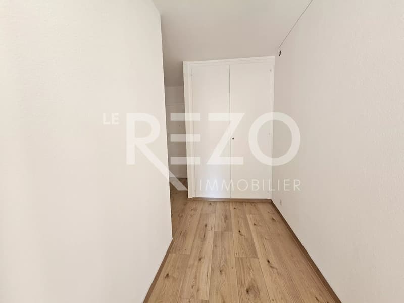 Two steps from the lake, 2.5 rooms renovated in PPE ? Investor opportunity (4)