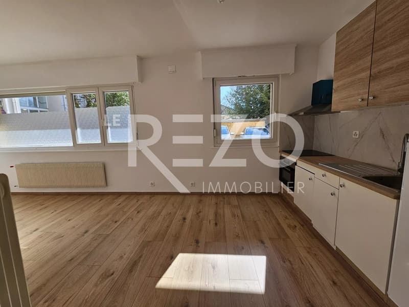 Two steps from the lake, 2.5 rooms renovated in PPE ? Investor opportunity (3)