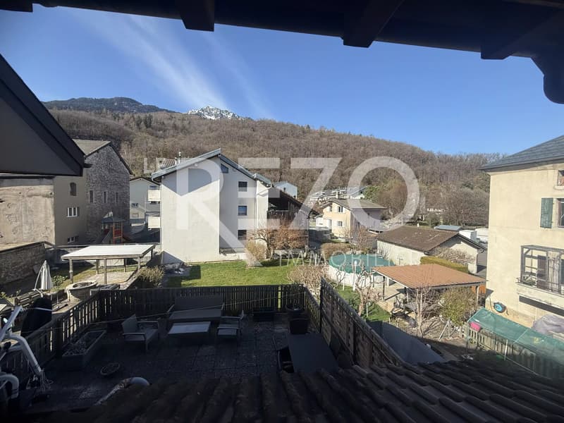 Right in the center of Collombey ? 41 m² terrace ? Parking space (5)