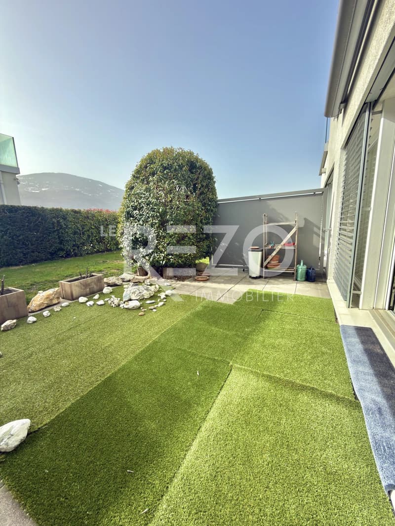 Comfortable 3.5-room duplex with terrace and garden - Uvrier (1958) (3)