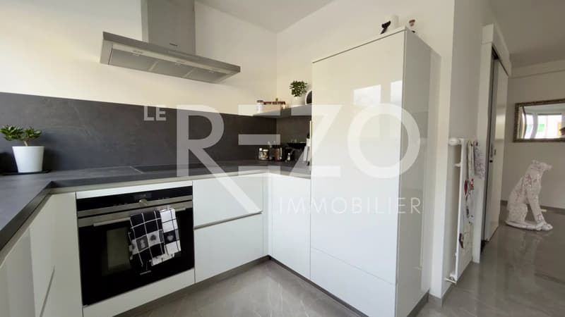 Apartment 4.5 rooms with large terrace. Chippis (7)