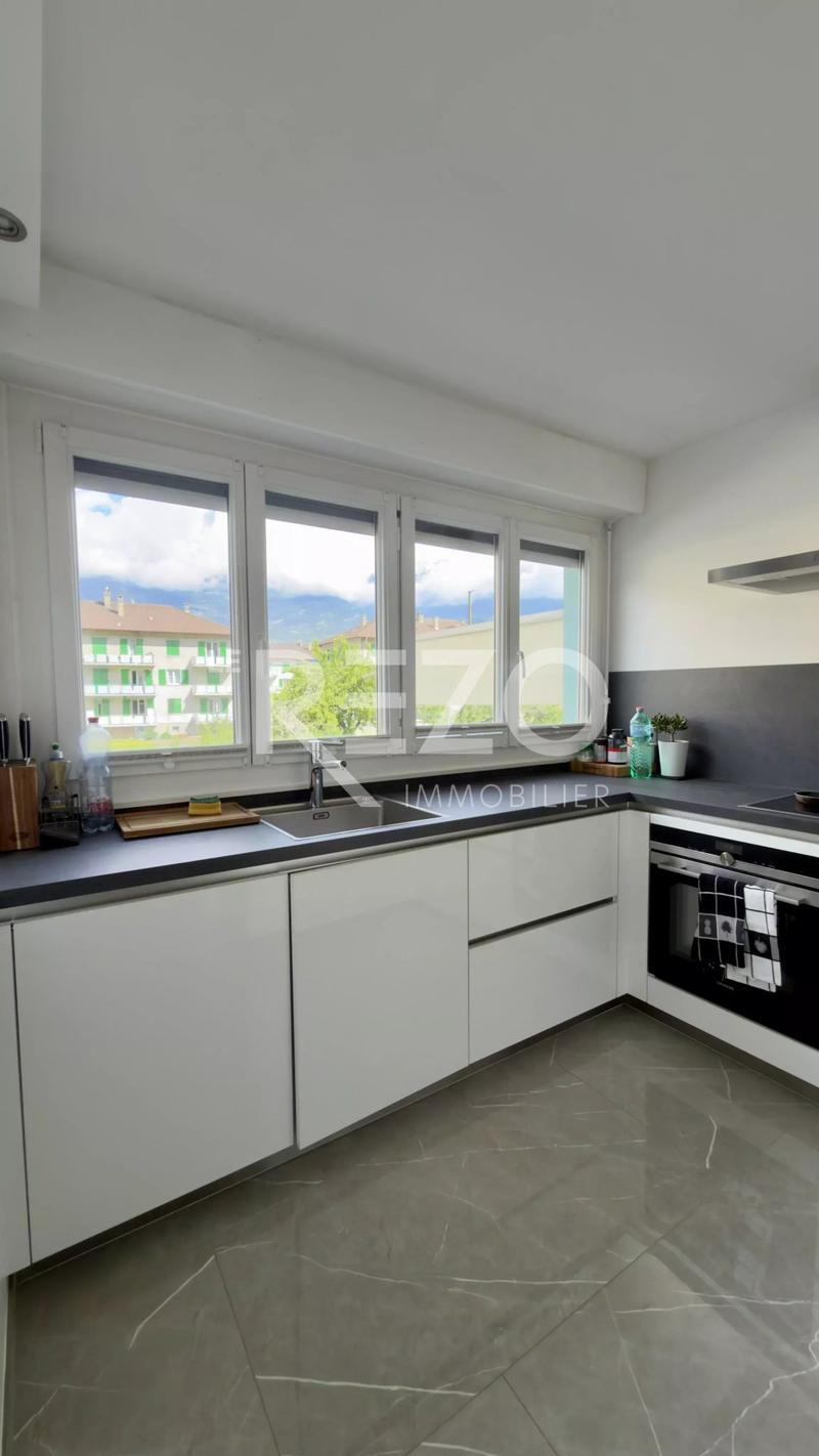 Apartment 4.5 rooms with large terrace. Chippis (6)