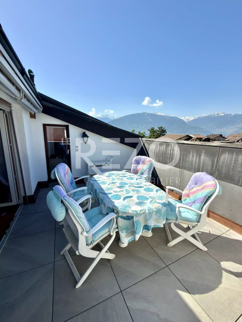 Spacious attic of 6.5 rooms with terrace and panoramic view - Savièse (9)