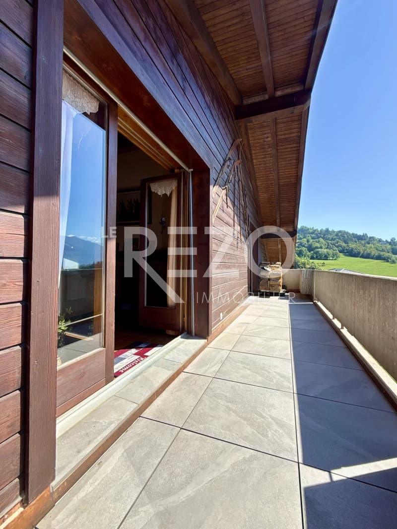 Spacious attic of 6.5 rooms with terrace and panoramic view - Savièse (2)