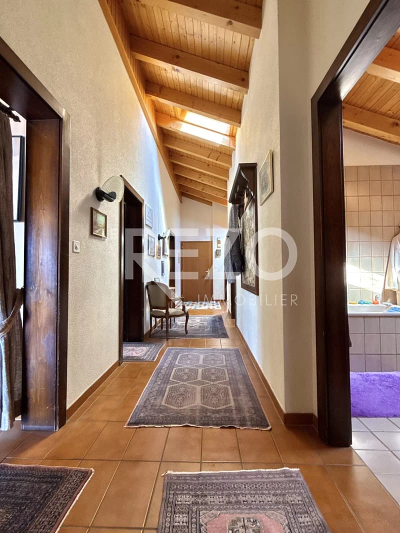 Spacious attic of 6.5 rooms with terrace and panoramic view - Savièse (6)