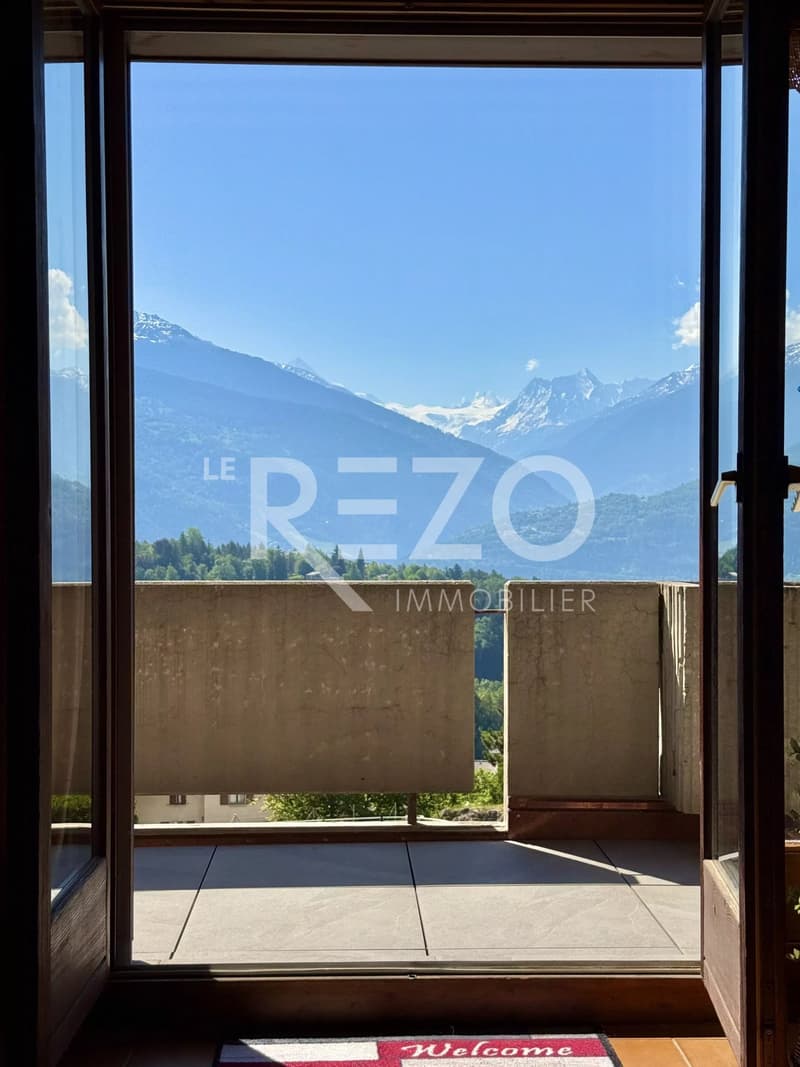 Spacious attic of 6.5 rooms with terrace and panoramic view - Savièse (1)