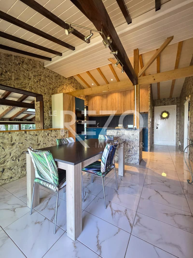 Beautiful 5-room chalet, absolute tranquility and panoramic view of the lake (4)