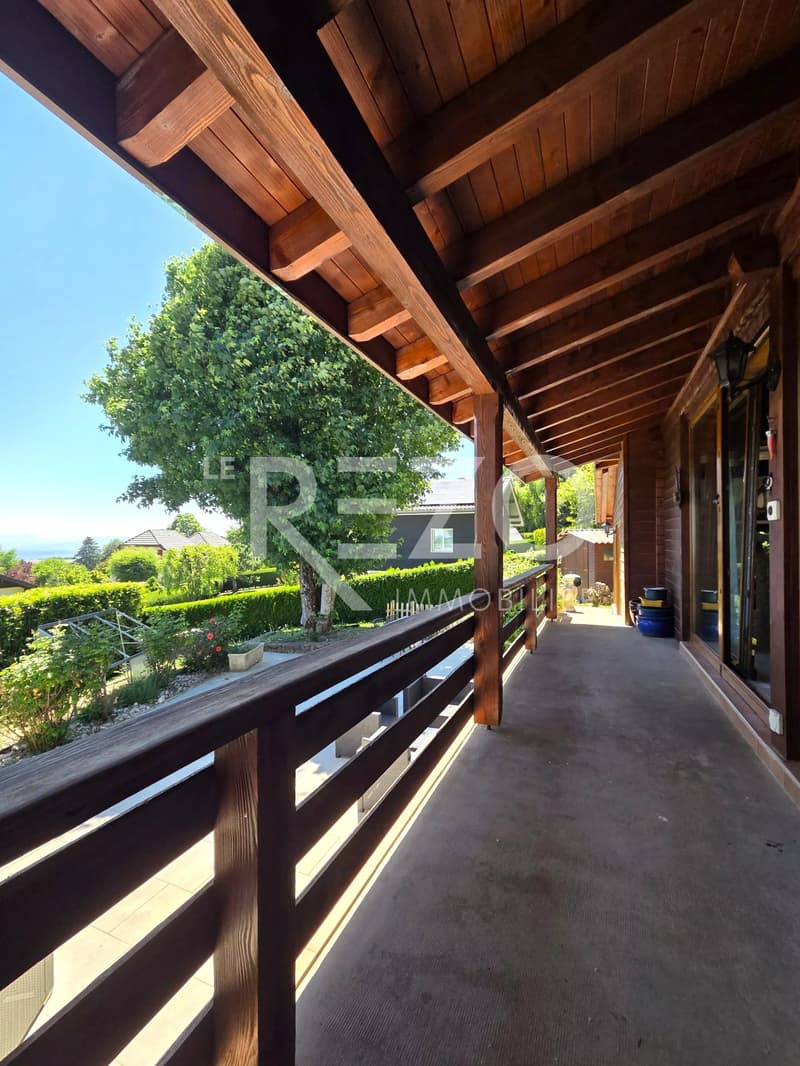 Beautiful 5-room chalet, absolute tranquility and panoramic view of the lake (3)