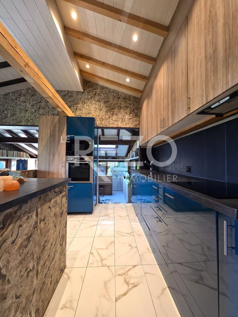 Beautiful 5-room chalet, absolute tranquility and panoramic view of the lake (5)