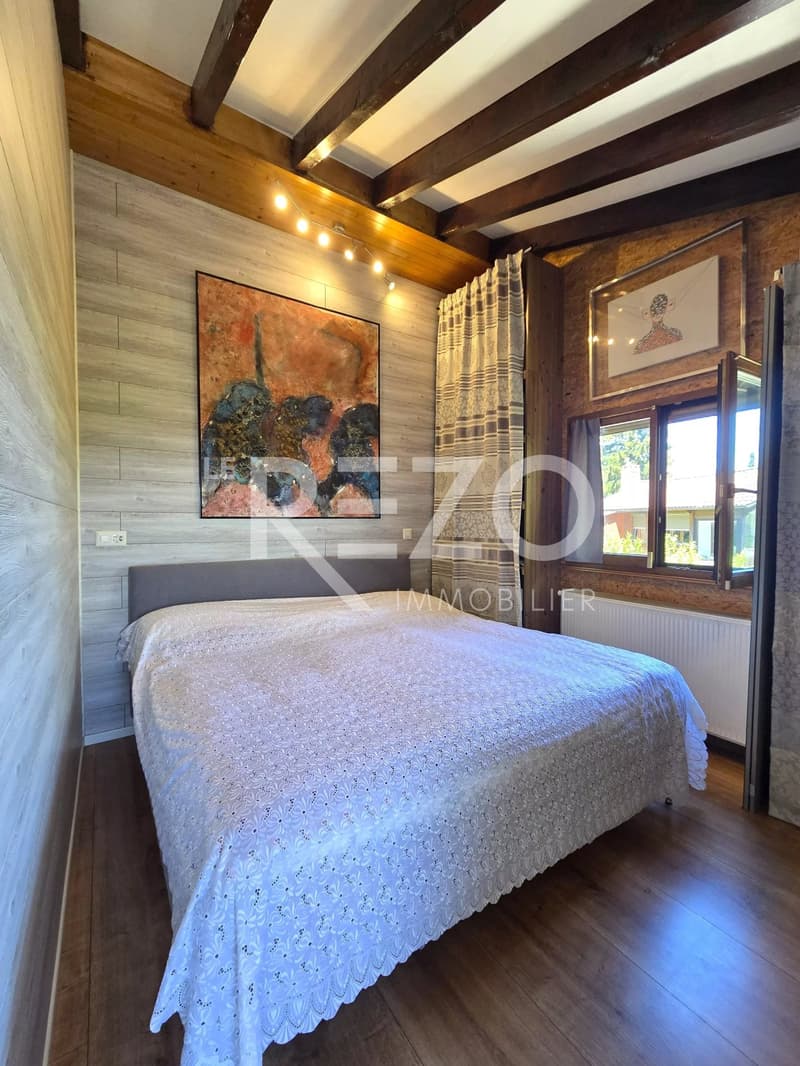 Beautiful 5-room chalet, absolute tranquility and panoramic view of the lake (10)