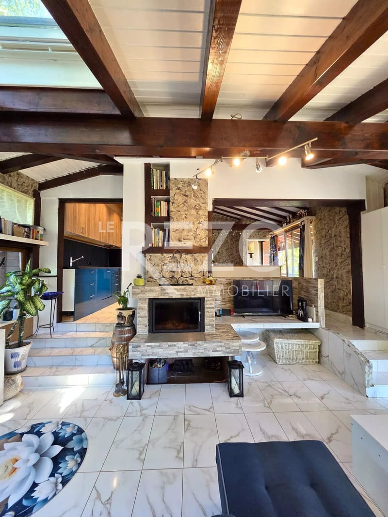 Beautiful 5-room chalet, absolute tranquility and panoramic view of the lake (8)