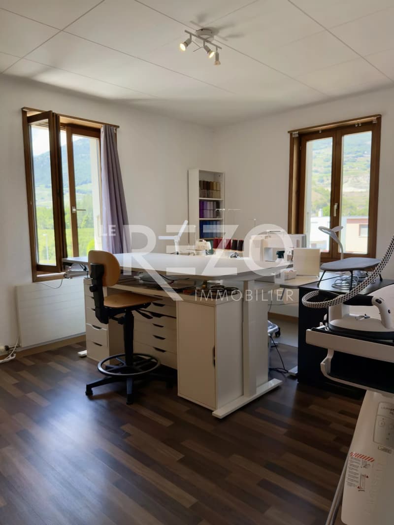 Spacieuse maison familale avec jardin arboré - 3977 Granges, Sierre. (12)