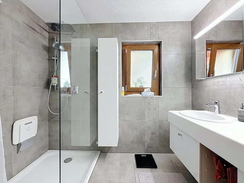 Charming family villa with covered terrace and exceptional view in Chamoson (8)