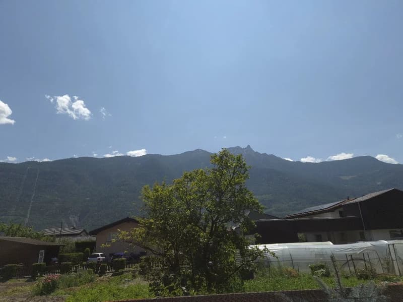 Incantevole appartamento di 2,5 locali a pian terreno nel cuore di Saillon (11)