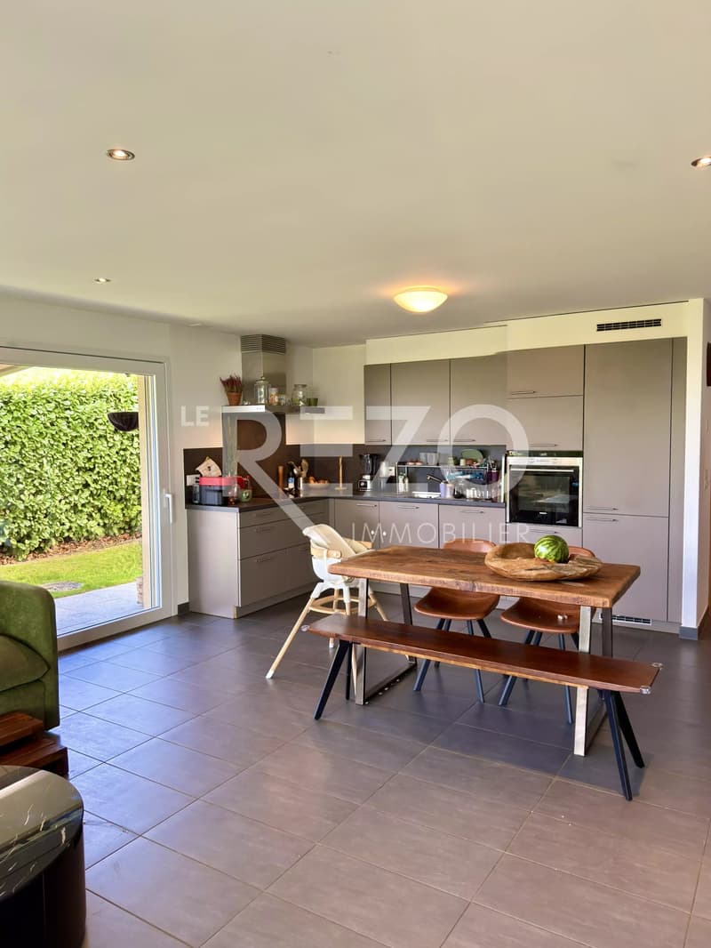 Superbe appartement de 3,5p avec grande terrasse, jardin et vue panoramique. SAVIÈSE, VS (5)