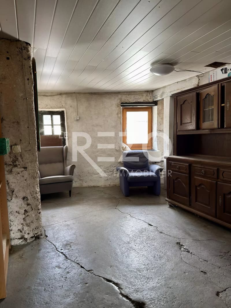 Maison de village mitoyenne à rénover. SAVIÈSE, VS. (10)