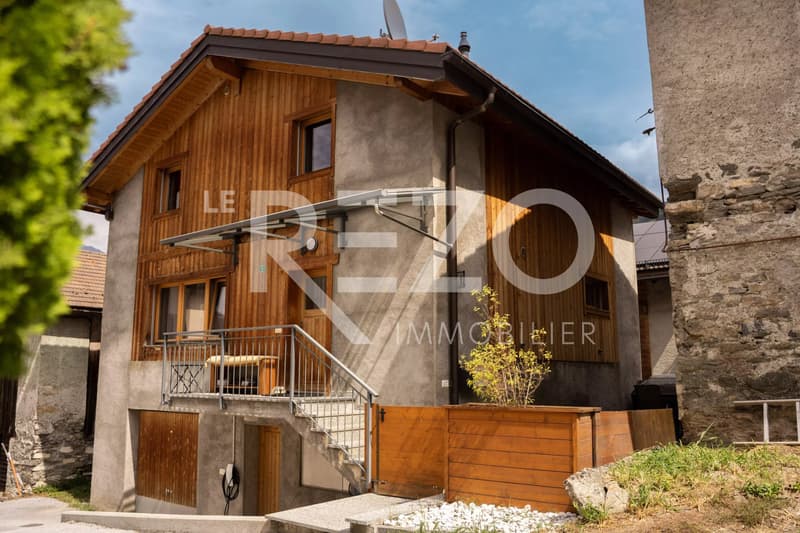 Maison de village rénovée au coeur de Chalais, VS (1)