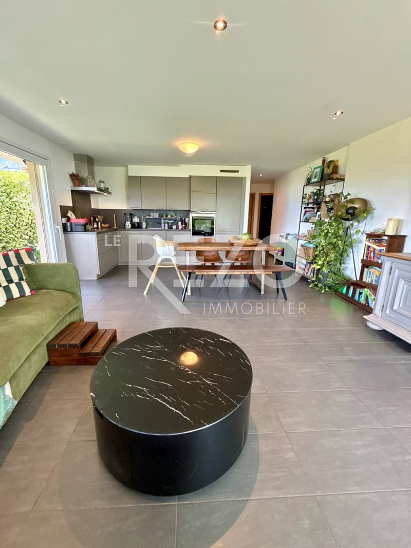 Superbe appartement de 3,5 pièces avec grande terrasse, jardin et vue panoramique. SAVIÈSE, VS (7)