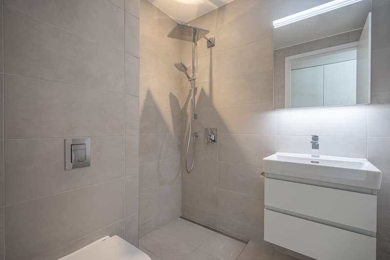 Rez-de-Jardin-Wohnung mit 3,5 Zimmern, Terrasse und eigenem Garten (7)