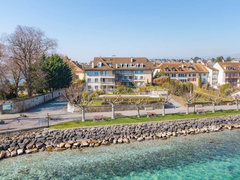 Charmant appartement avec terrasse à proximité immédiate du lac (7)
