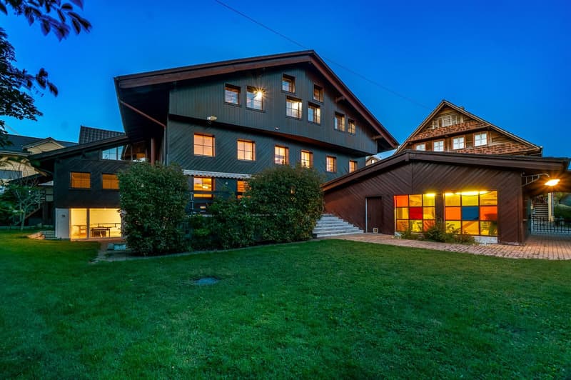 Majestic Estate with Extensive Grounds (17)