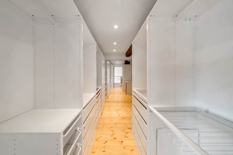 Majestic Estate with Extensive Grounds (12)