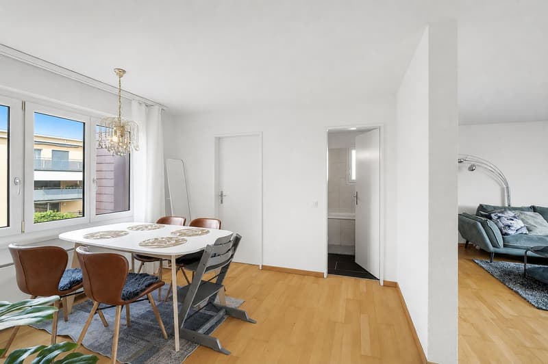 Helle Wohnung mit Balkon und Dachterrasse (6)