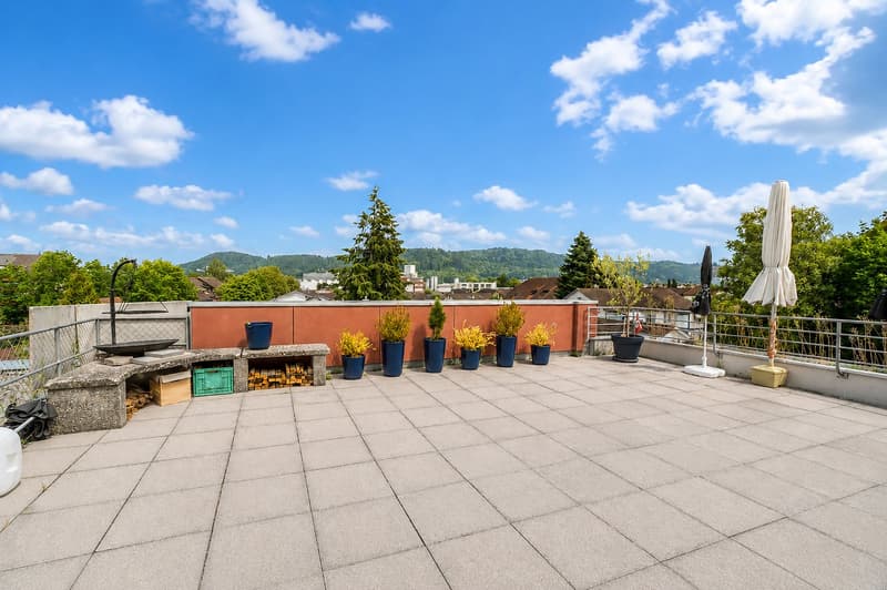 Helle Wohnung mit Balkon und Dachterrasse (16)