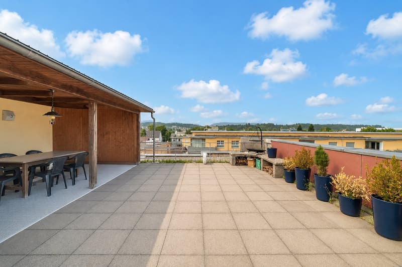 Helle Wohnung mit Balkon und Dachterrasse (15)