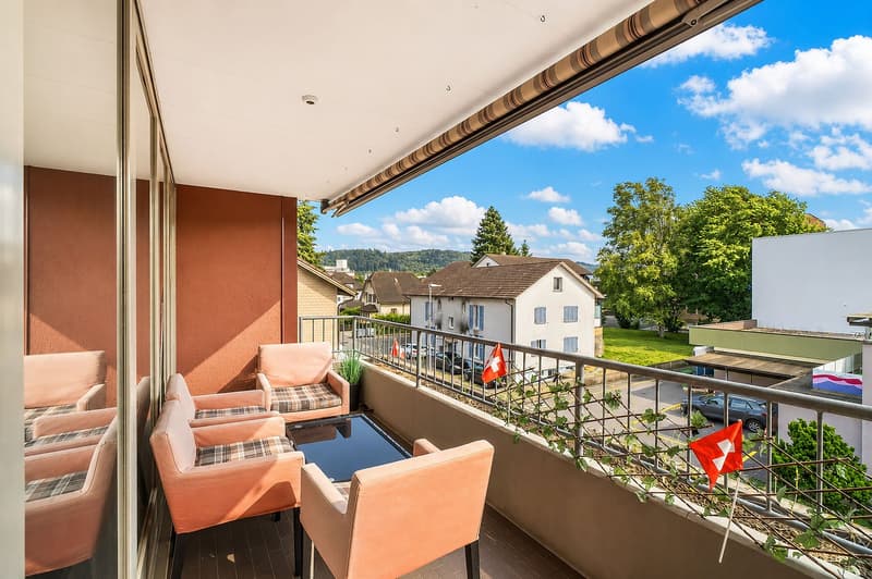 Helle Wohnung mit Balkon und Dachterrasse (10)