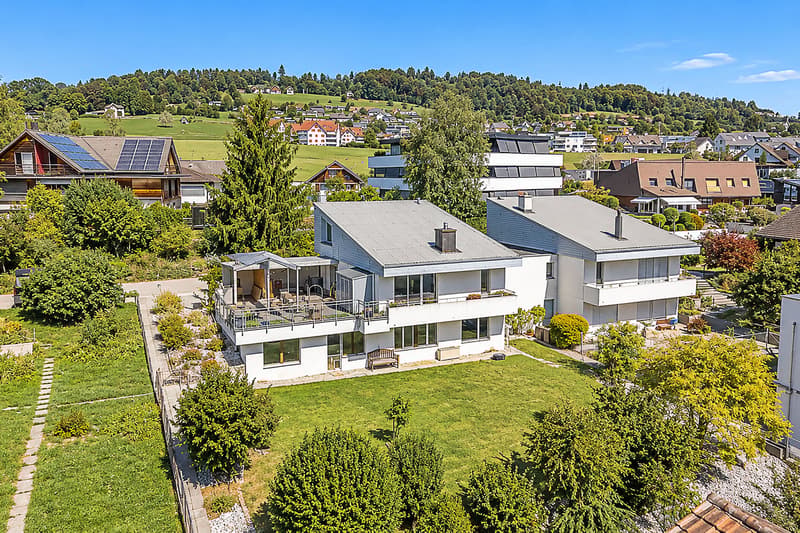 Familienhaus mit Sonnenterrasse und Garten (1)