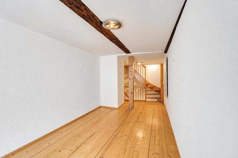 Charmantes 4½-Zimmer-Stadthaus im historischen Ortskern (10)