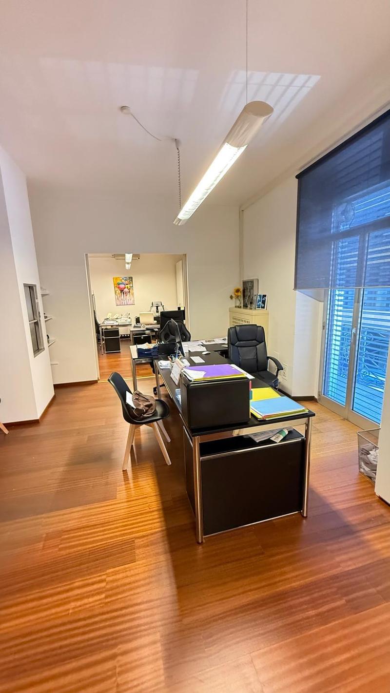 Professioneller Büroplatz in Zentral-Chiasso (4)
