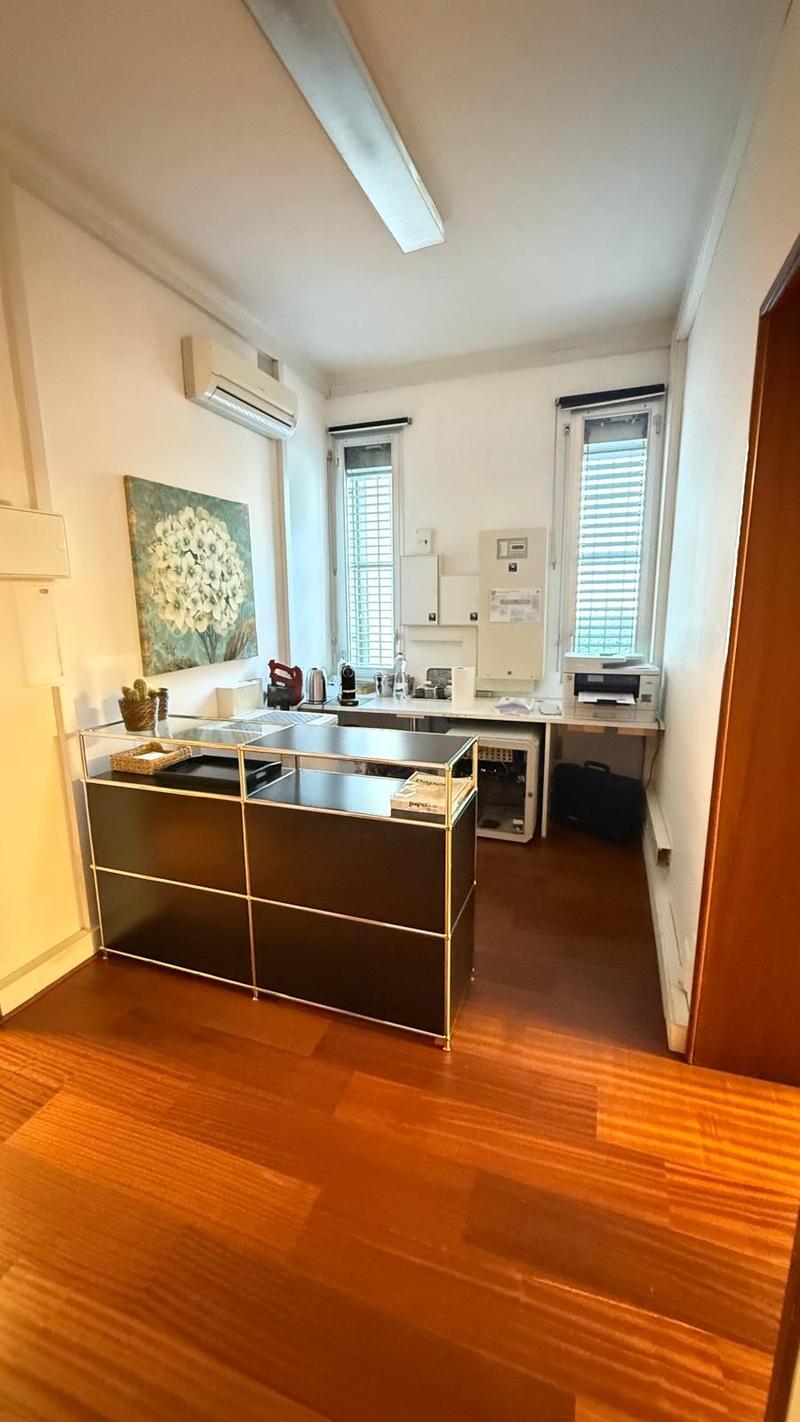 Professioneller Büroplatz in Zentral-Chiasso (3)