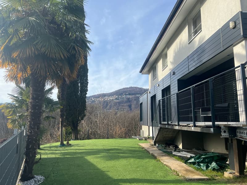 Villa mitten im Grünen mit großen Räumen (1)