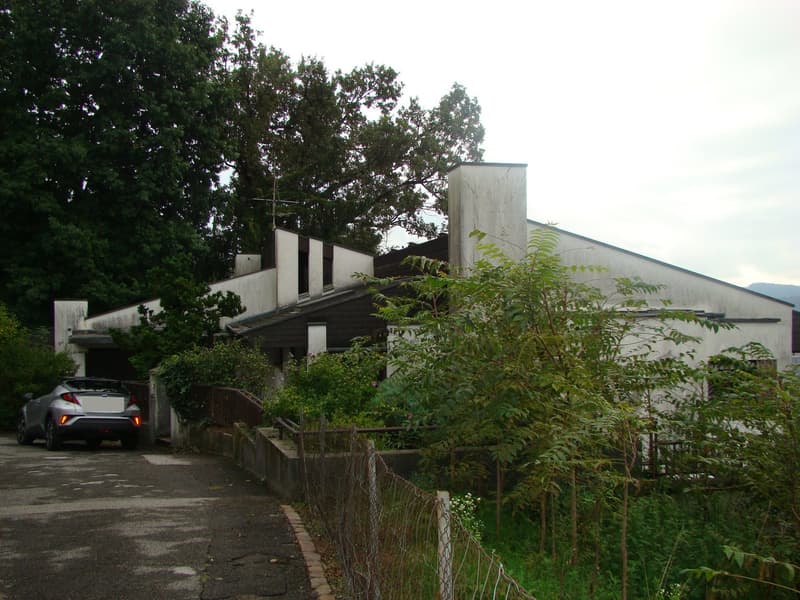 Morbio Inferiore Villa di carattere con ampia vista panoramica immersa nel verde (34)
