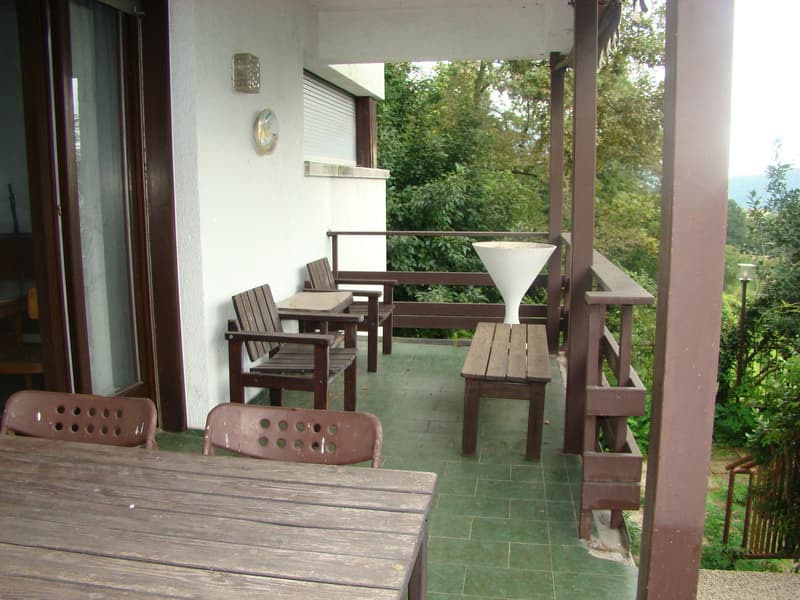 Morbio Inferiore Villa di carattere con ampia vista panoramica immersa nel verde (19)