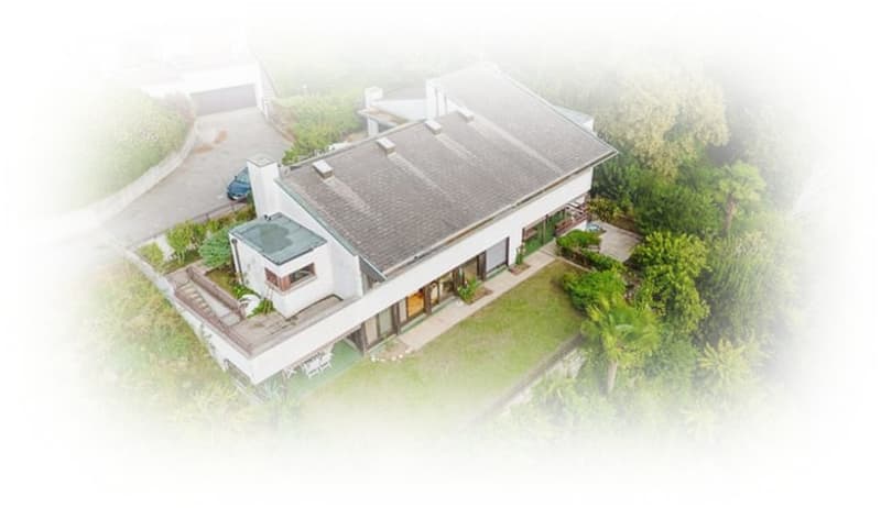 Morbio Inferiore Villa di carattere con ampia vista panoramica immersa nel verde (2)