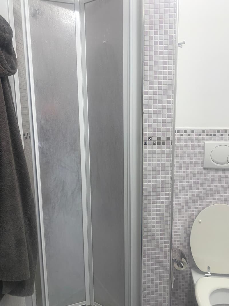Komfortables 3,5-Zimmer-Apartment mit teilweisem Seeblick (8)