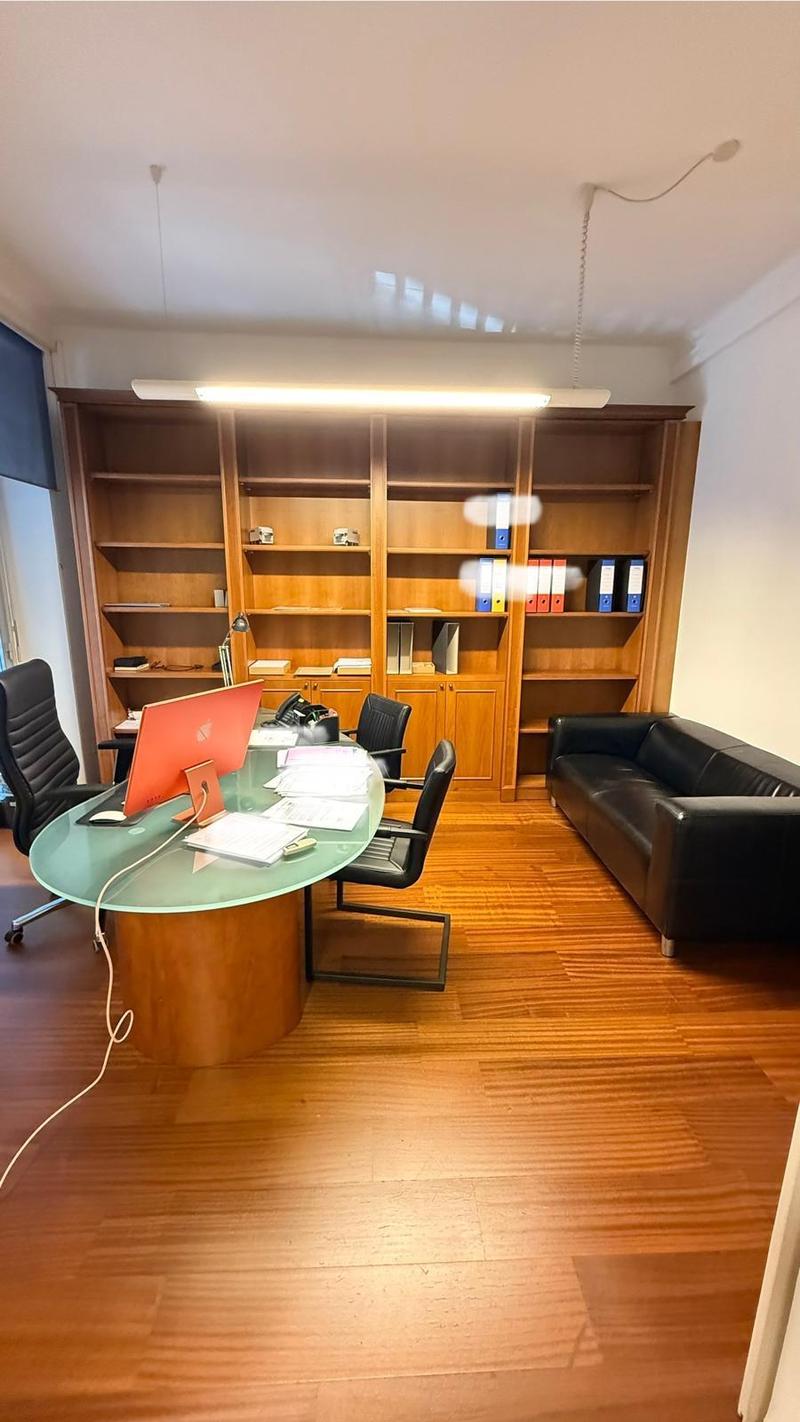 Professioneller Büroplatz in Zentral-Chiasso (8)