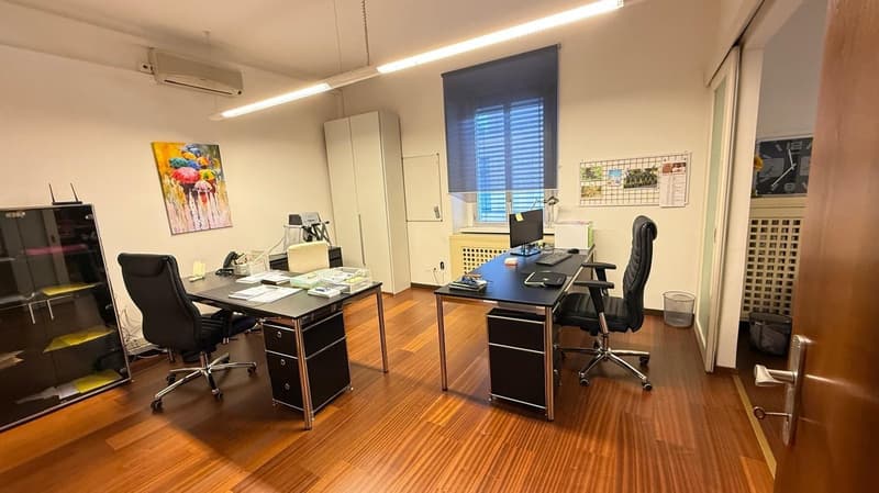 Professioneller Büroplatz in Zentral-Chiasso (5)