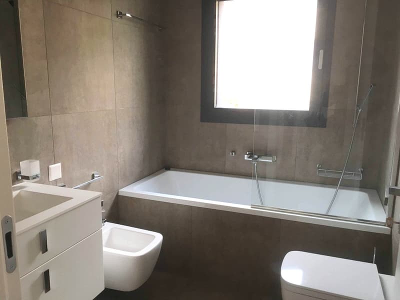 Helllichtes und elegantes 4,5-Zimmer-Wohnung in Pregassona (9)