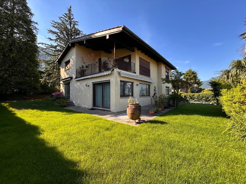 Prächtige 9-Zimmer-Villa in Manno, Tessin (2)