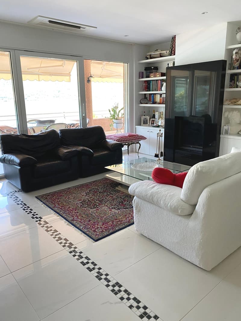 Atemberaubendes 4,5-Zimmer-Dachapartment mit Seeblick in Bissone (6)