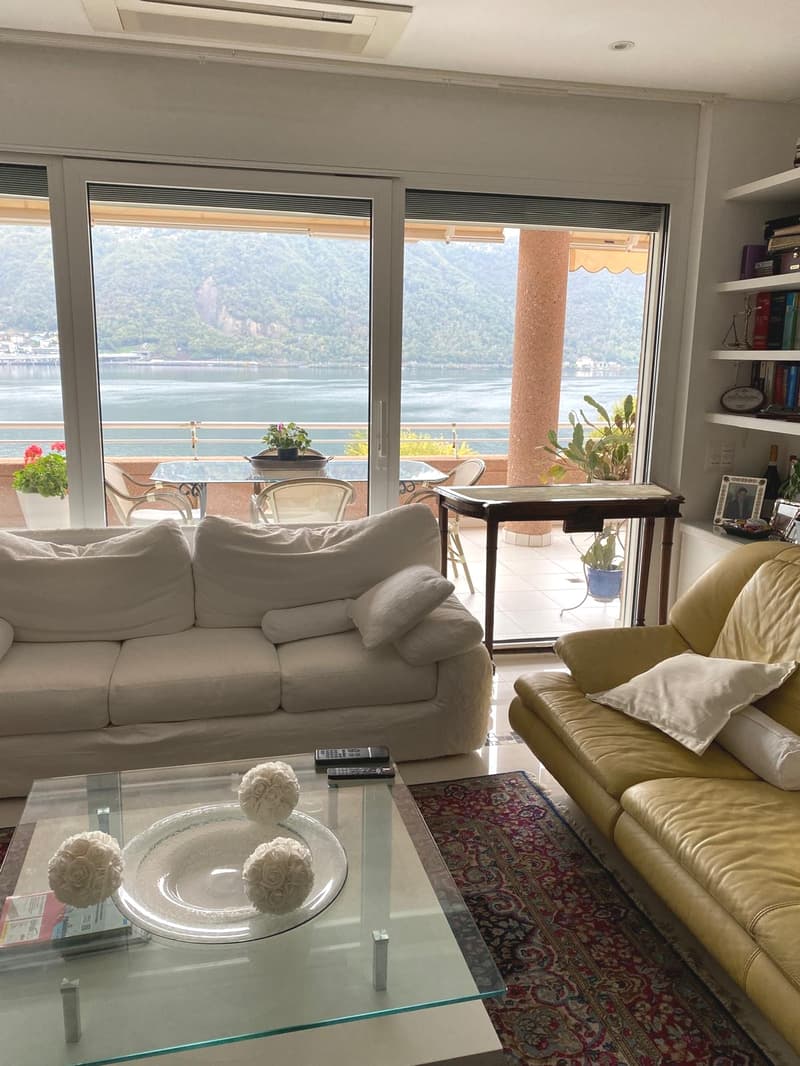 Atemberaubendes 4,5-Zimmer-Dachapartment mit Seeblick in Bissone (2)